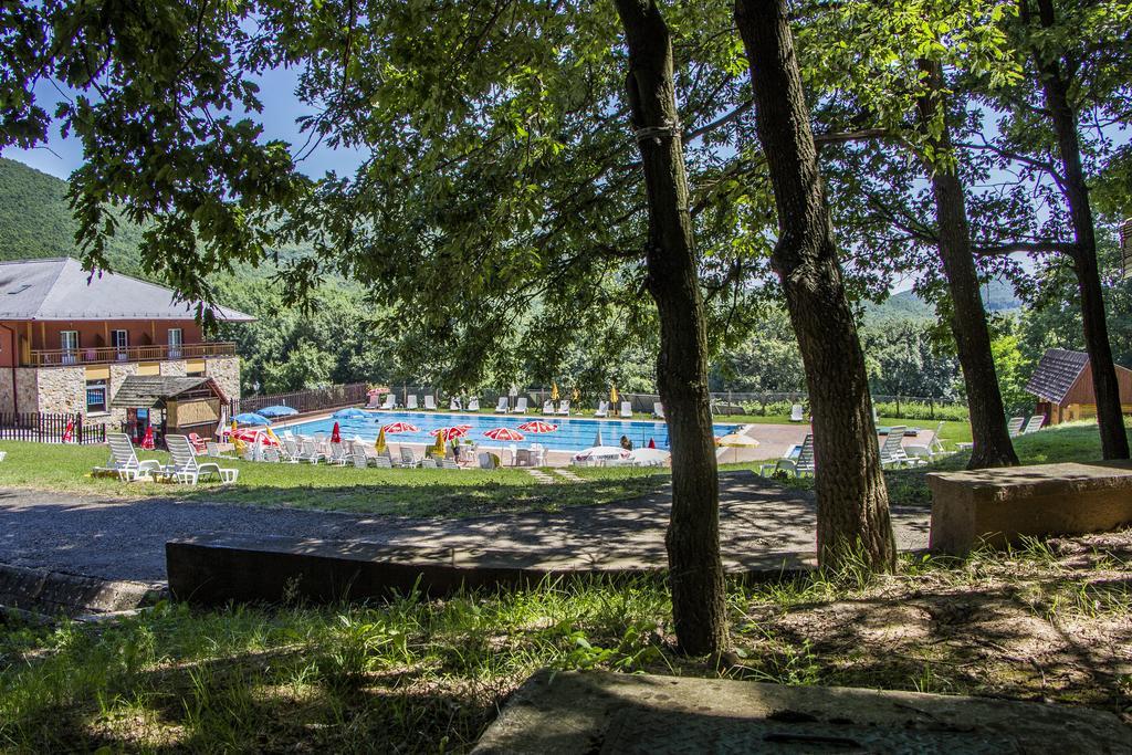Szent Orban Erdei Wellness Hotel Es Residence Kóspallag エクステリア 写真