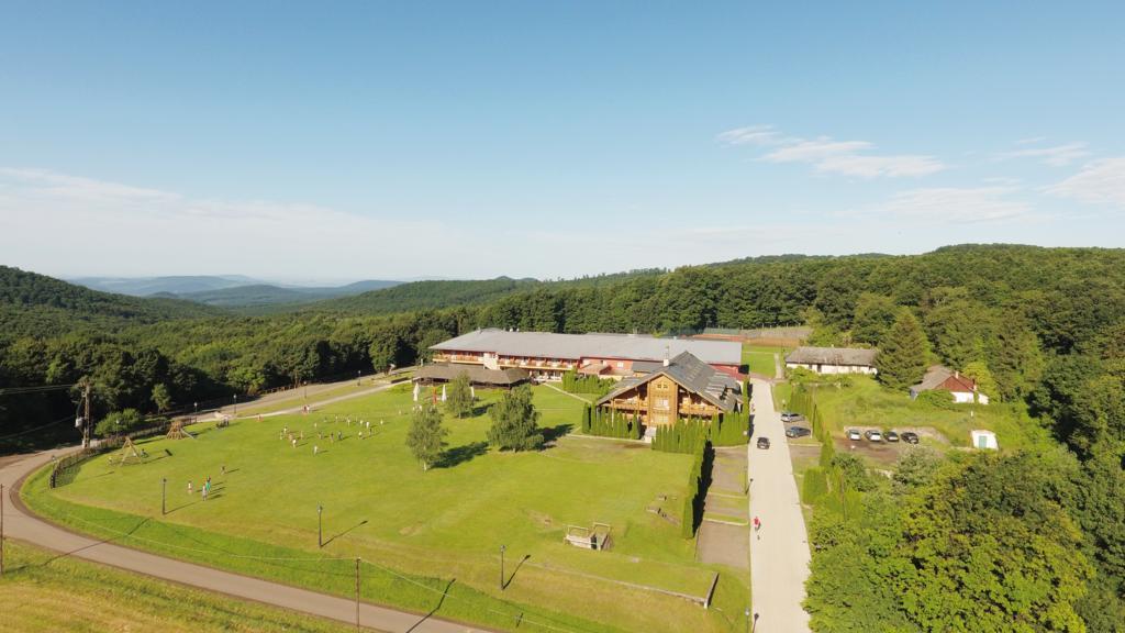 Szent Orban Erdei Wellness Hotel Es Residence Kóspallag エクステリア 写真